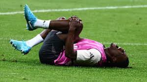 育精神中追 育精神中追